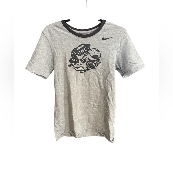 Nike Gray UNC Mascot Men's T-Shirt - Picture 4 of 5
